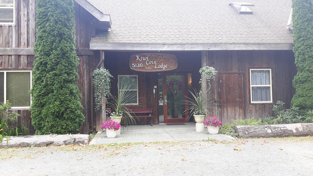 Kiwi Cove Lodge Ladysmith Exterior photo